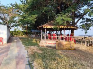 Dongres Farm, Malshej Ghat