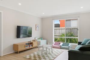 The Reach - A Coastal Family Haven