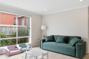 The Reach - A Coastal Family Haven