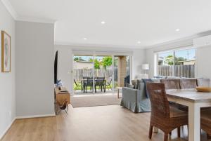 The Reach - A Coastal Family Haven