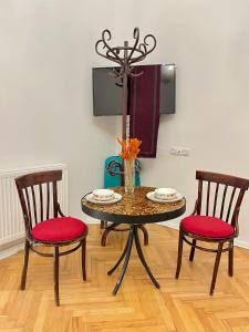 Old Town Charm Apartment