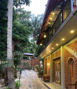 Kandy Brick Bungalow