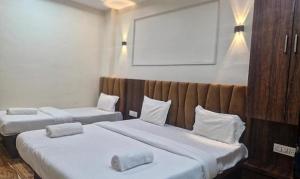 FabHotel Ripon Palace