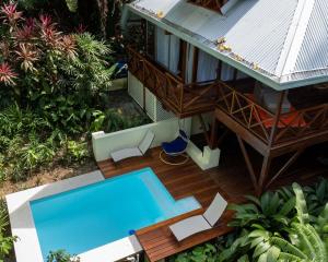 Villa Colibri - Secluded Villa - Short Stroll to Beach, Shops & Restaurants