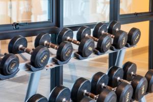 Cozy room near beaches & restaurants