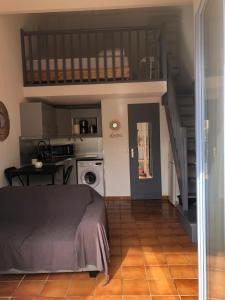 Mazet avec piscine collective