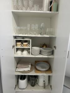 Sunset-on-the-Strand Pool Tennis TSV