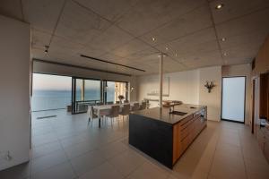 22 Protea - Luxury, Style and Elegance - Sleeps 12 in 6 En-suite Bedrooms