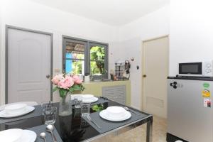 Sisters Ari 2-bedrooms house, Bang Tao beach