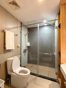 Modern Studio Apartment