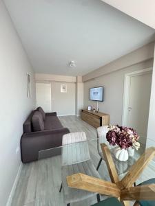 Exceptional Palas Mall Apartments DP Residential