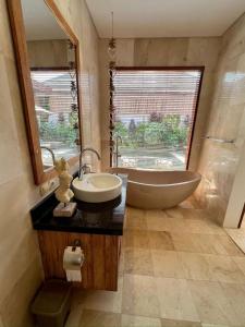 Villa Alamaya - Peaceful Central Retreat