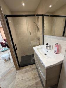 Chambre privée avec salle de bain