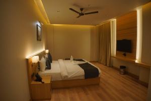 Hotel Alpine, Aligarh