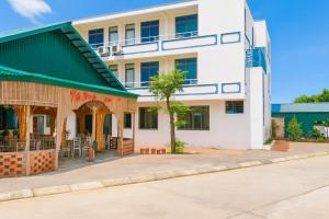 Khách Sạn Thành Trung Vàn Chảy