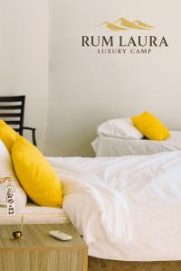 RUM LAURA lUXURY CAMP