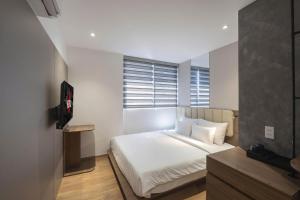 La Hotel Duong So 21