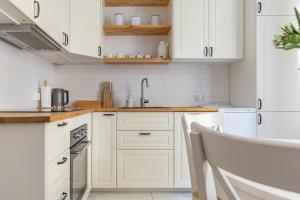 Glow Apartments - Chlebnicka, Gdańsk Old Town & Neptun Fontanna