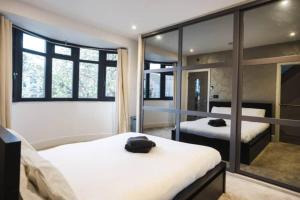 The Luxe Retreat with Hot Tub