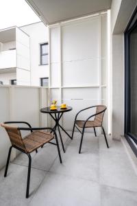 Manufaktura Apt - 9th Floor, Parking, AC - by Rentujemy