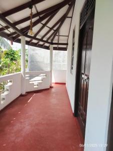 Bobbys Villa Mirissa Walk to Mirissa Beach