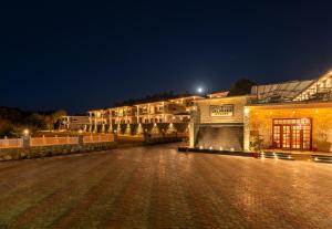 Jal Dhara Resort