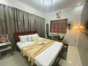 Dhenishs Transient House