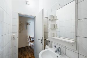 2 ROOM APARTMENT by the CASTLE