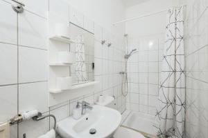 2 ROOM APARTMENT by the CASTLE