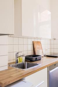 2 ROOM APARTMENT by the CASTLE