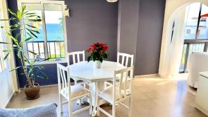 Beachfront Apartment Sabinillas