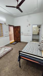 Casa de Familia - 1BHK near Manyata Tech Park & Aster CMI Hospital