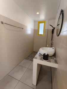 Minnie Seaview Resort