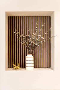 Spacious, Stylish & Central!