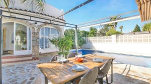 Els Poblets Ilona by CARLOSFERIEN