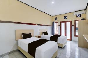 Townhouse Oak Legian Near Kuta Beach Formerly Sayang Maha Merta