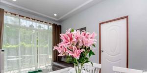 Tutu house, walking distanse to Bang Tao beach