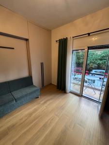 Evitas cozy Studio Next to Katehaki Metro