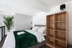 Spacious loft-aparts on Karlin