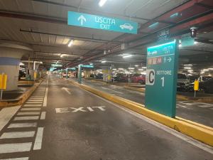 Amazing panoramic artists loft Spanish Steps