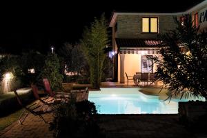 Villa Aldo with private pool by WiiBuk