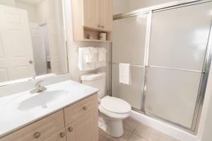 Magnolia Pointe Luster Leaf 4894-303