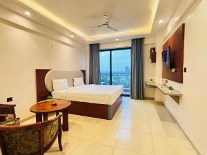 HotelMaple Tree , Gomtinagar Extension , Lucknow