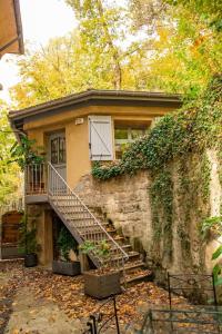 Pigeonnier en pied de Colline St Foy Lès Lyon
