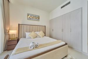 fam Living Chic 1BR Retreat in Dubai Hills Estate