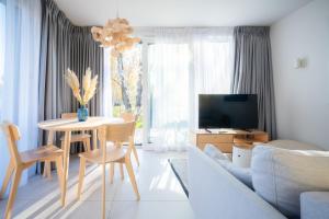 Apartament w willi z ogrodem SurfingBird Dźwirzyno