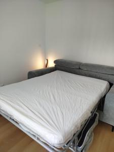 Grande Motte, Studio élégant, tout confort proche de la mer et du centre, lumineux avec balcon