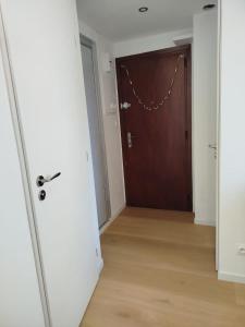 Grande Motte, Studio élégant, tout confort proche de la mer et du centre, lumineux avec balcon