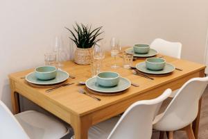 SOUTHBOURNE SHORE by BOURNECOAST - A Perfectly Positioned Flat Near the Sandy Beaches with a Patio Garden and Parking - FM10681