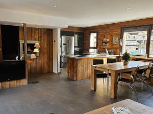 Duplex 4★ au centre de La Clusaz, 8 pers, 3 chambres - FR-1-304-234